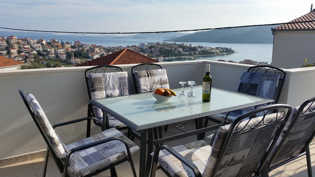 Apartments Plejic Seget Vranjica Exterior photo